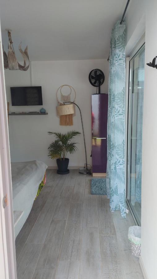 Studio Vaimiti Pour 2 Personnes Vue Mer Et Moorea Faaa Exterior photo