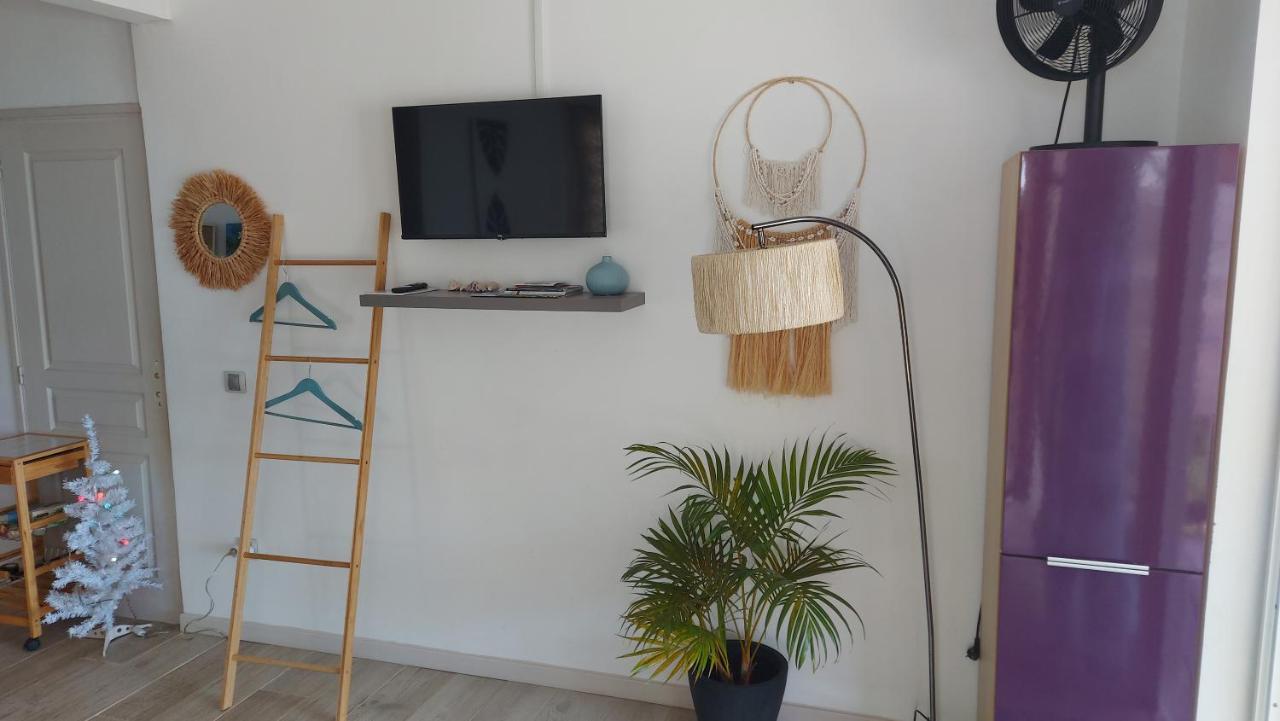 Studio Vaimiti Pour 2 Personnes Vue Mer Et Moorea Faaa Exterior photo