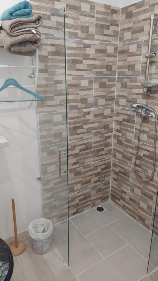 Studio Vaimiti Pour 2 Personnes Vue Mer Et Moorea Faaa Exterior photo